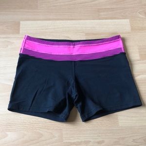 Women’s Lululemon spandex workout shorts